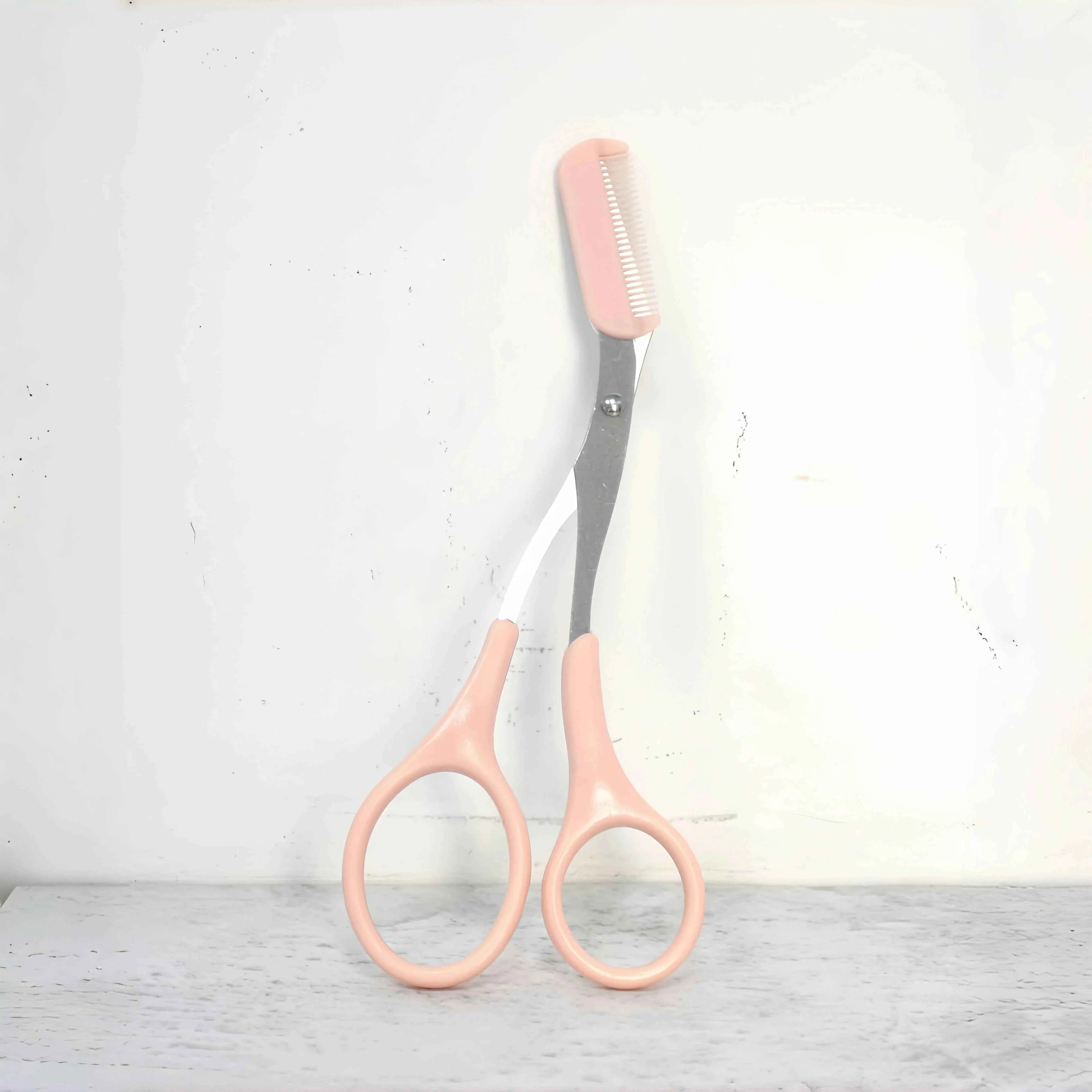 Ciseaux à cils Stainless Steel Safe Anti-scratch Trimmer for Beginners Crescent Sharp Beauty Tool Multi-color